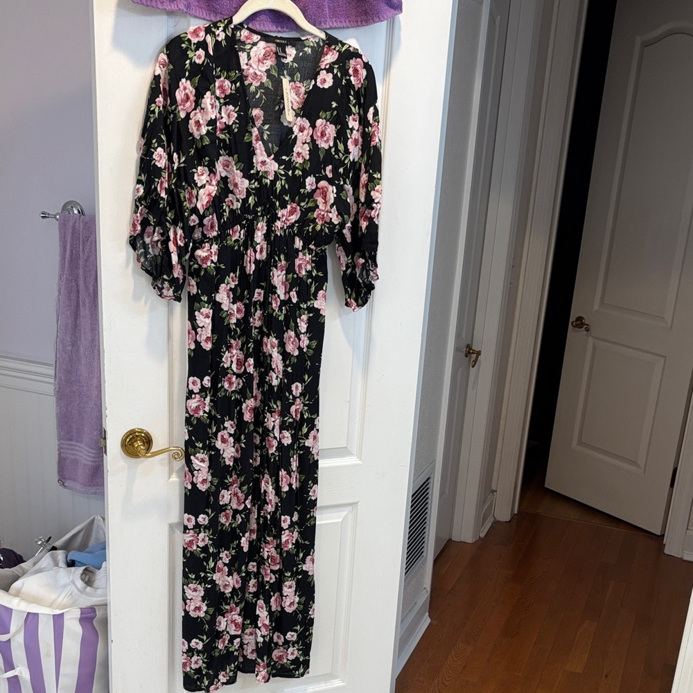 NWT Forever 21 Black and Pink Floral Maxi Dress